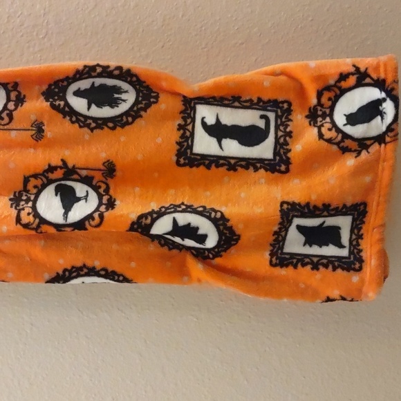 HALLOWEEN Silhouette Decorative Plush Throw - Picture 5 of 5